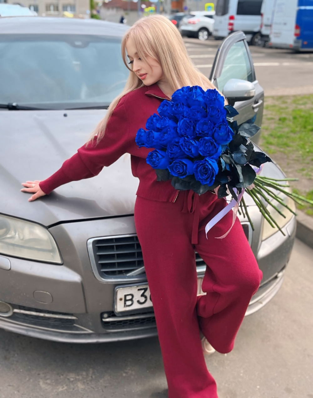 Букет из 15 шт синих роз, 70 см