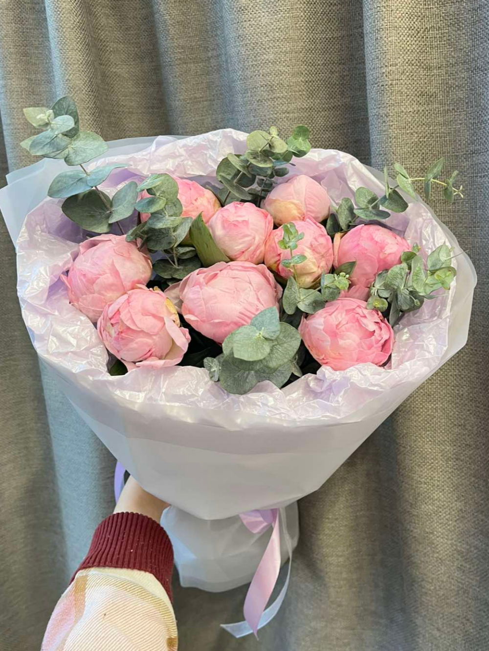 Букет из розовых пионов