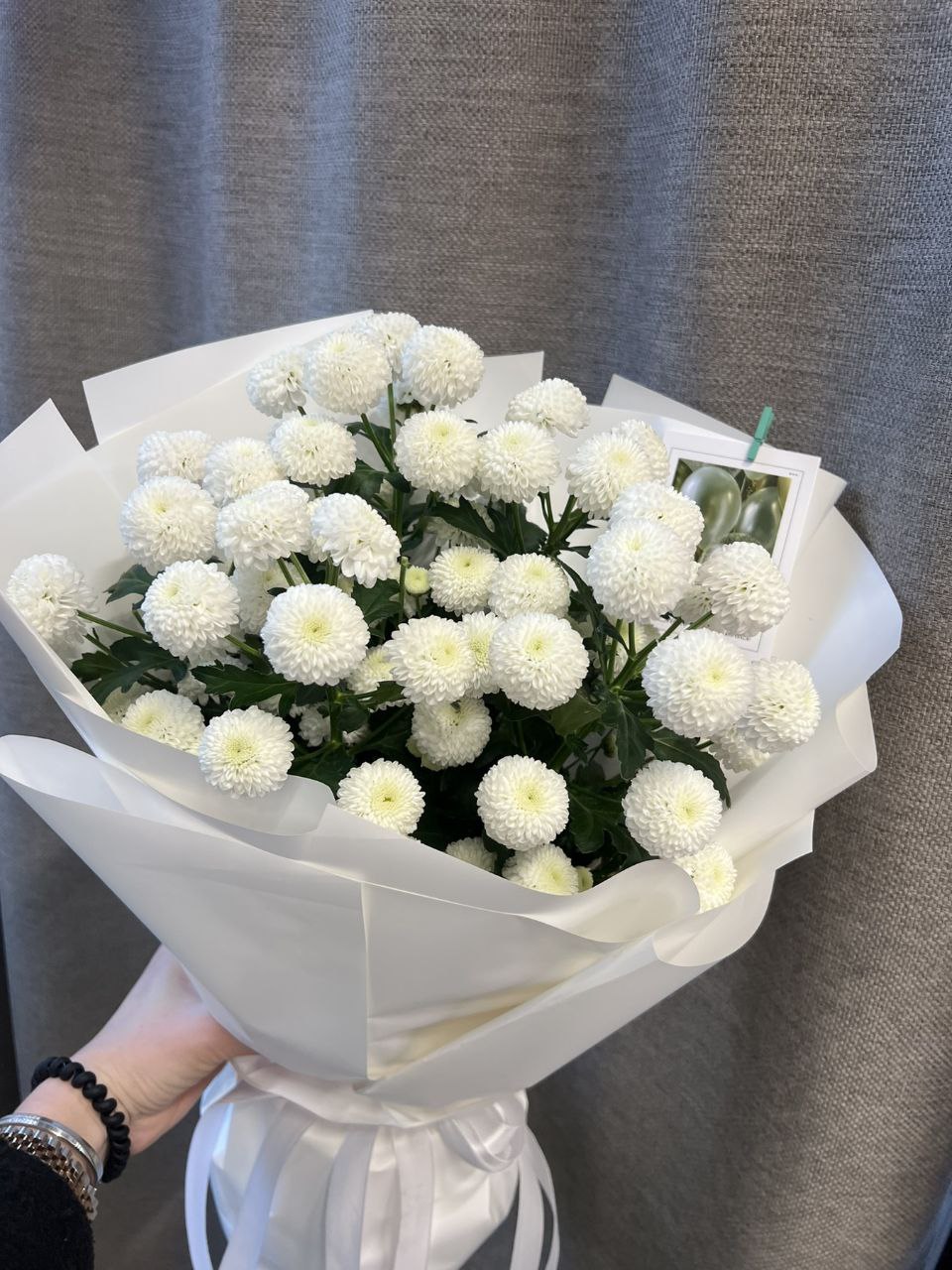 Букет из нежных Хризантем "Кокос"
