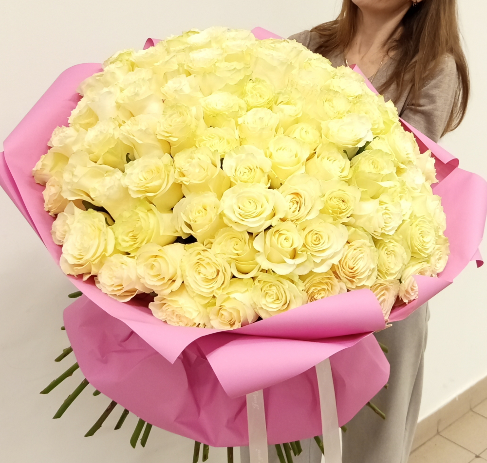 Букет из 101 белой розы, 70 см, сорт Mondial