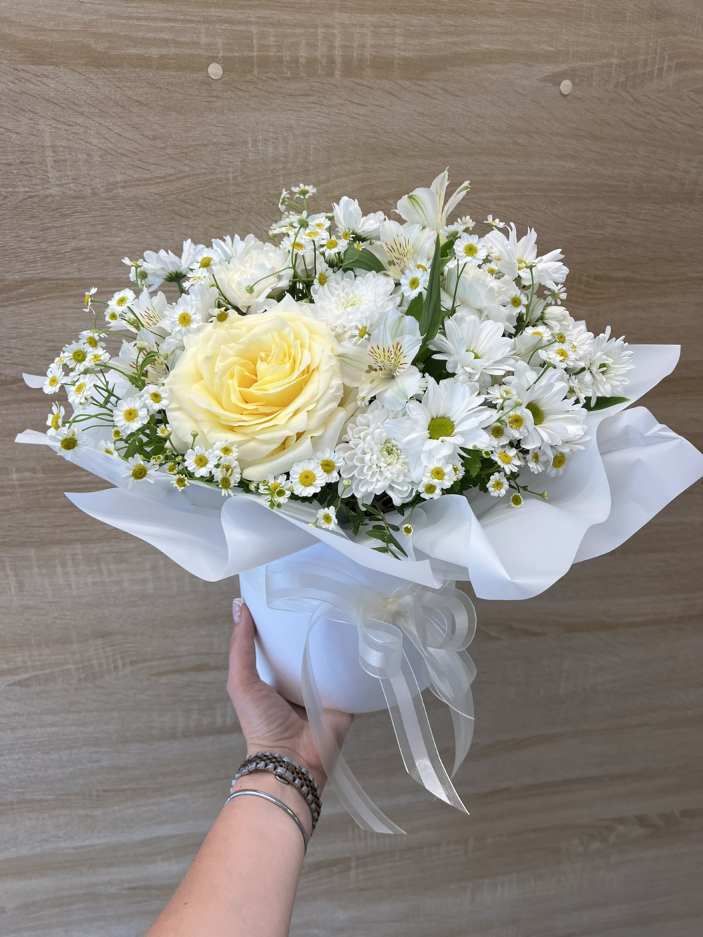 Композиция из ромашек 